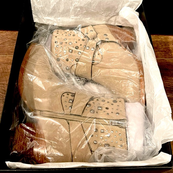 Coach Pia Stud Western Bootie in Oat - Picture 4 of 5